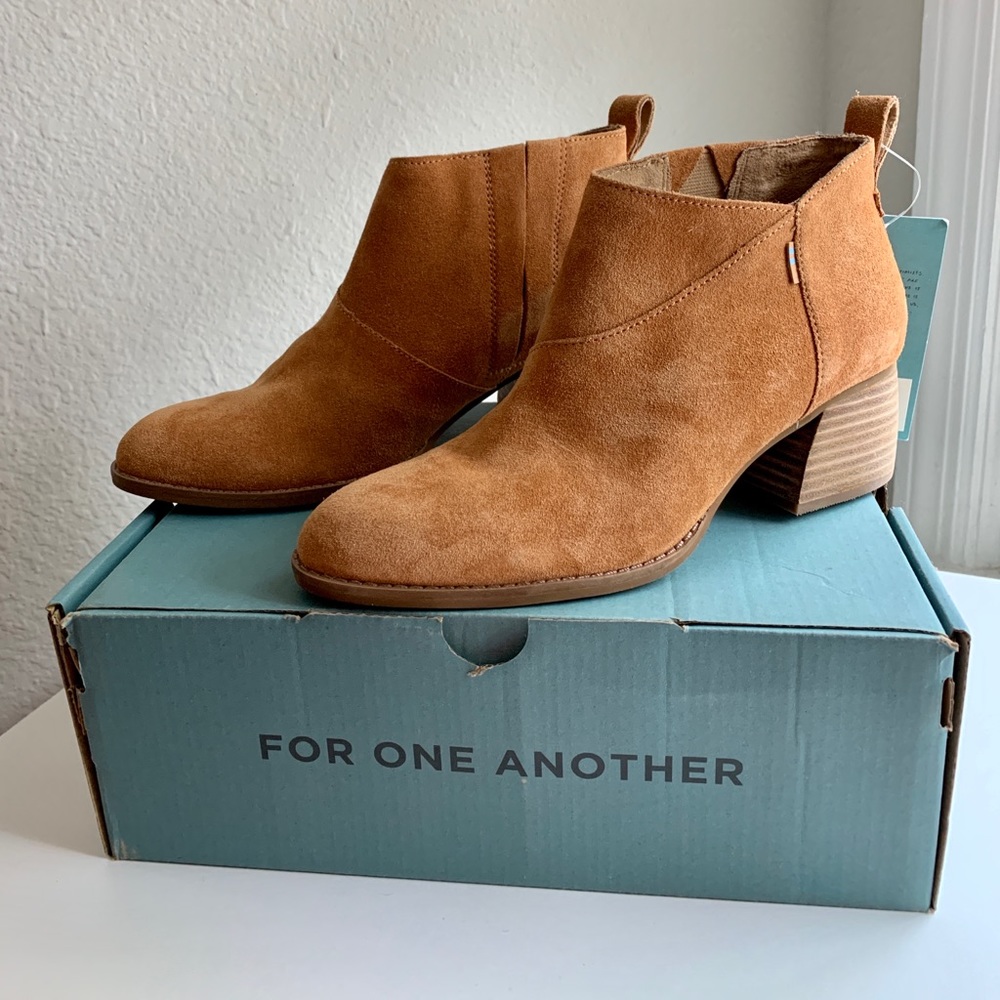 Toms Leilani Brown Suede Booties